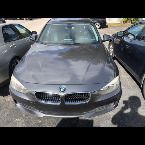 2013 3 series BMW 320i main image 6